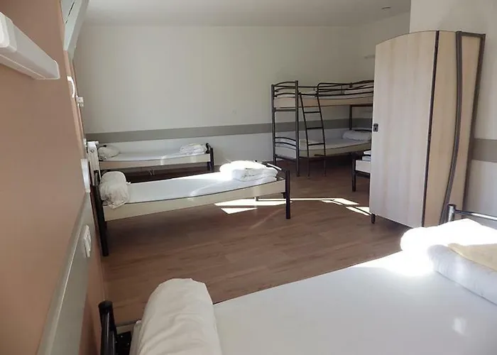 Hostel Le Val D'ante *